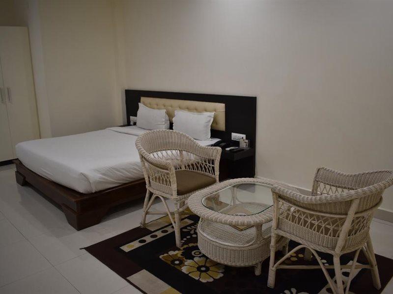 Hotel Vaibhav Varanasi Exterior foto