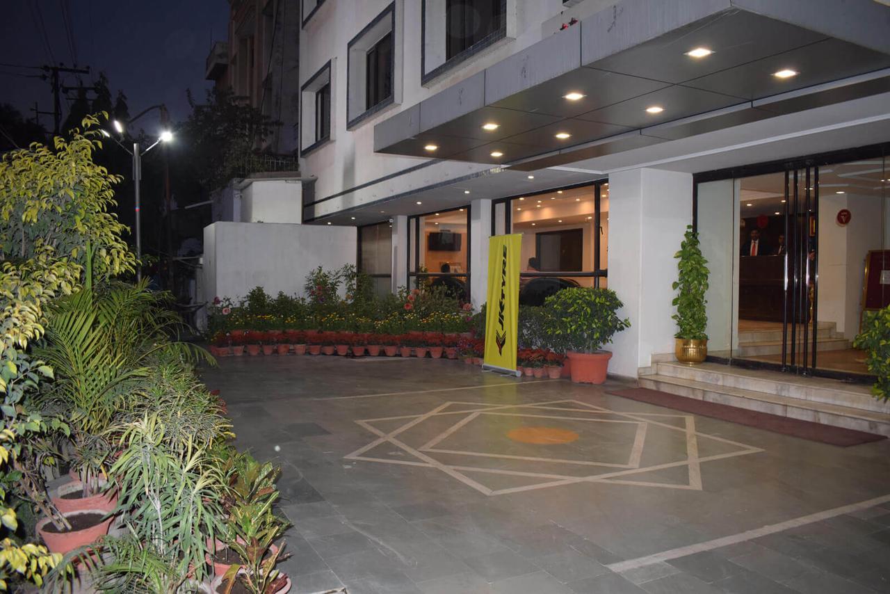 Hotel Vaibhav Varanasi Exterior foto